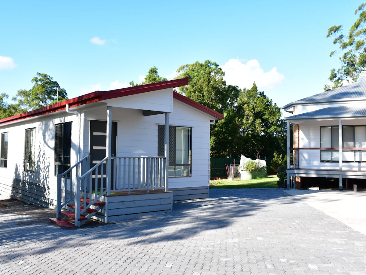 Woodford Serenity Cottage Secure Parking Area