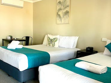 Double beds, Willowbank Motel
