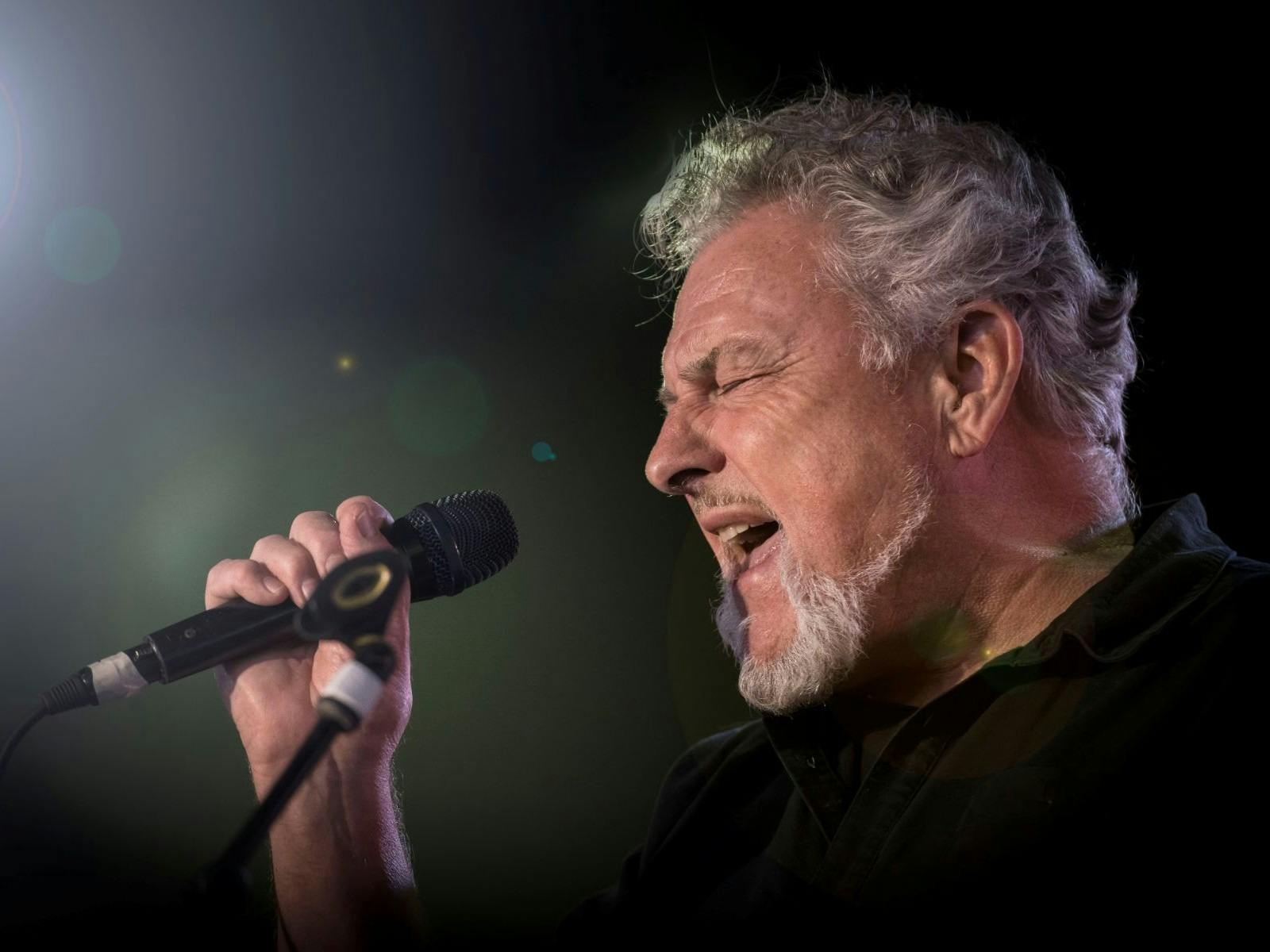 Ross Wilson & The Peaceniks present Now Listen We're Steppin' Out!