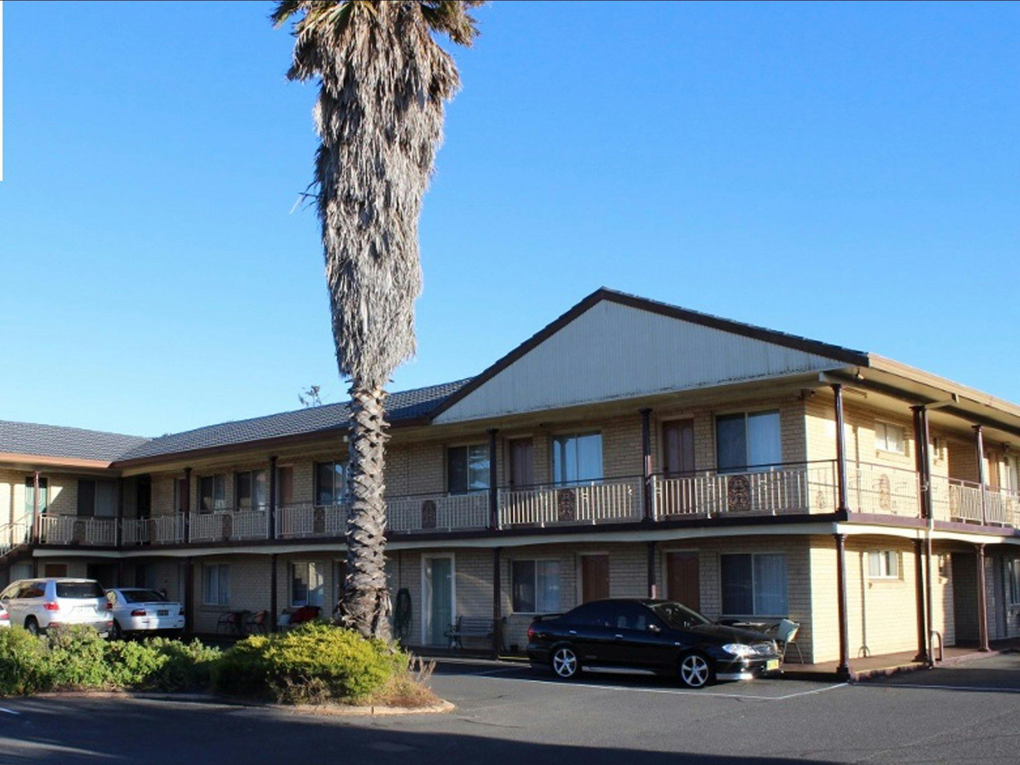 Lilac City Motor Inn and Steakhouse Restaurant NSW Holidays