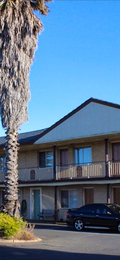 Lilac City Motor Inn