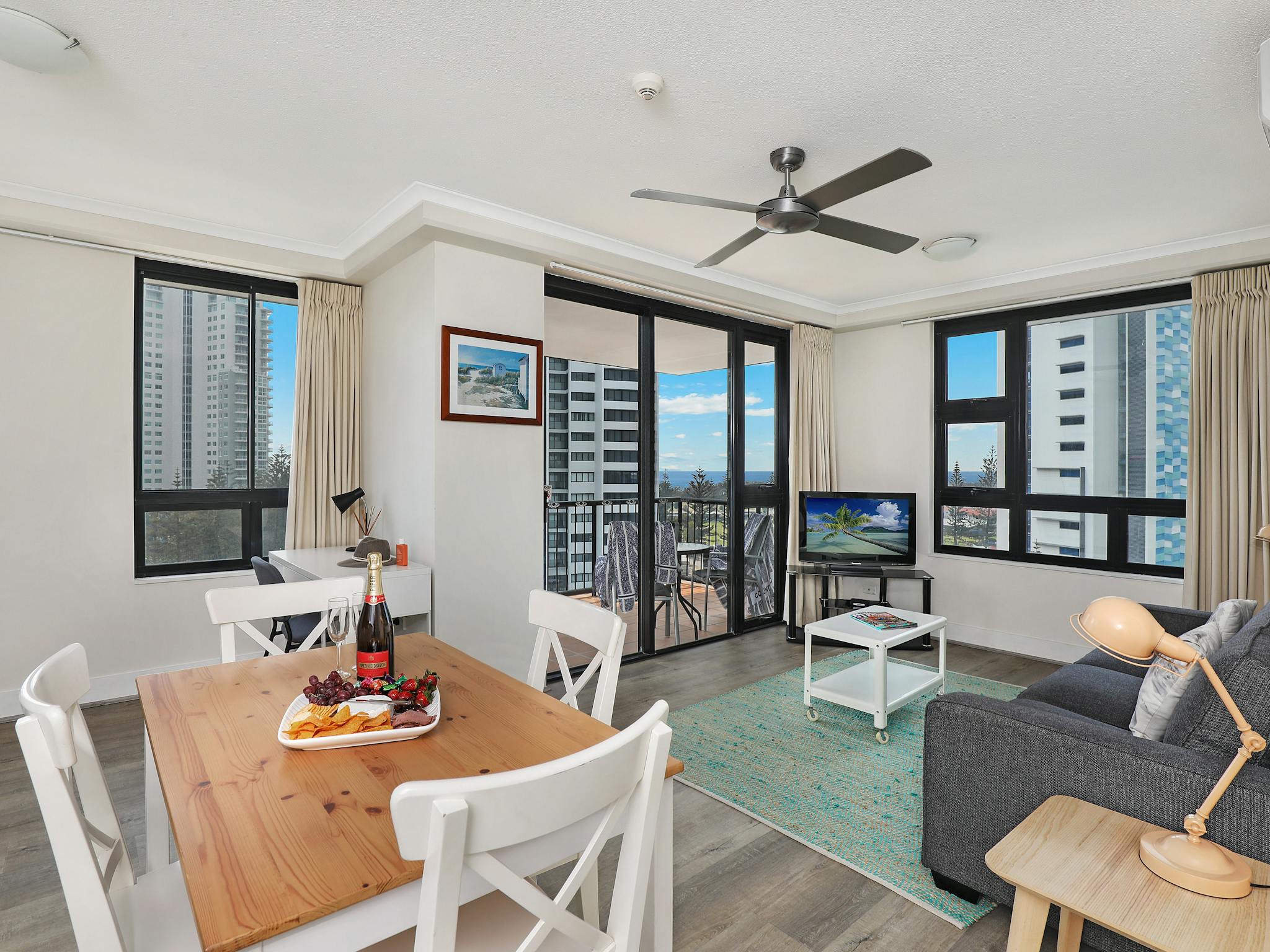 1 Bedroom Superior - lounge and dining 1 Bedroom Superior - lounge and dining