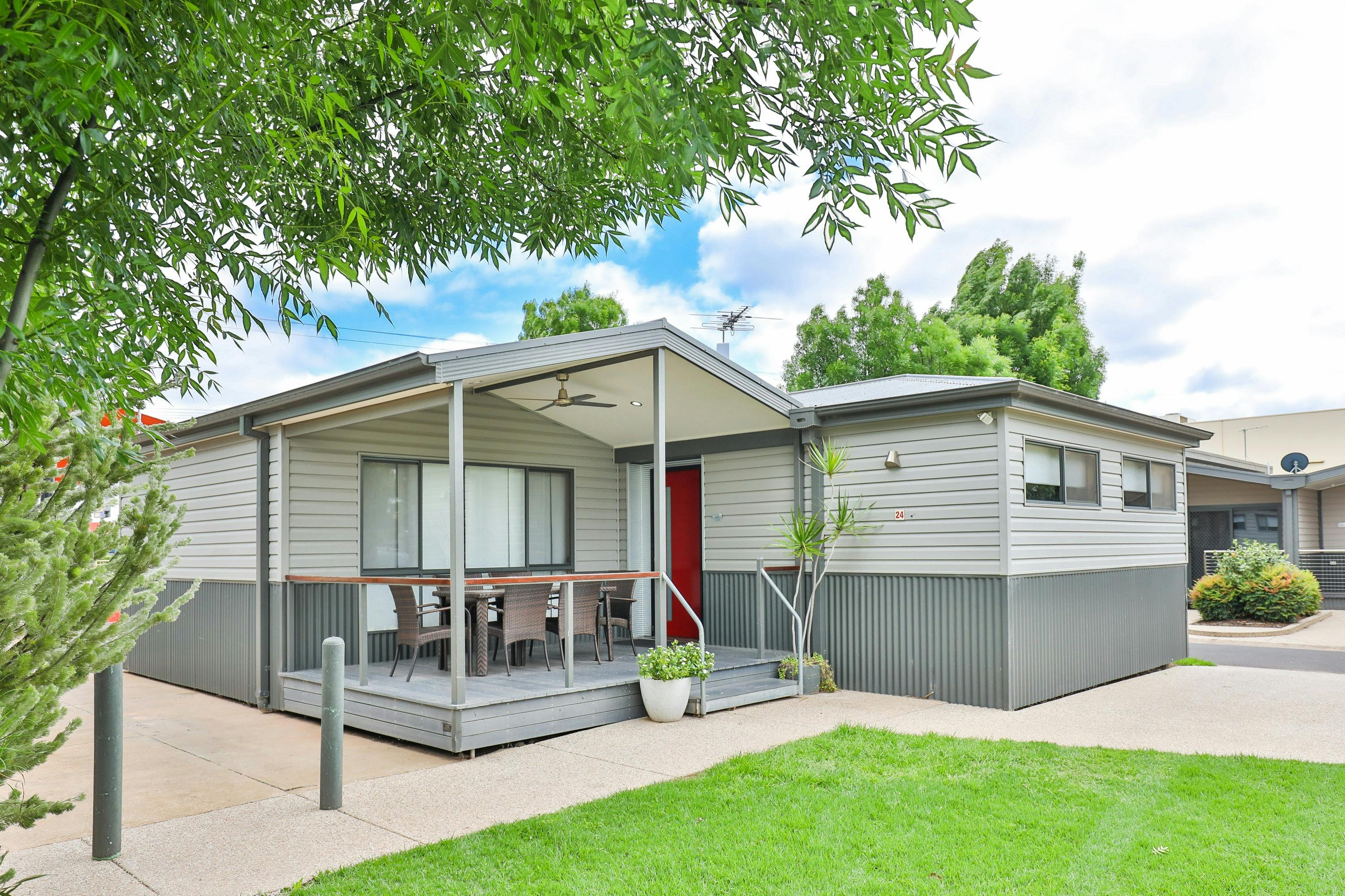 2 Bedroom Luxury Poolside Villa