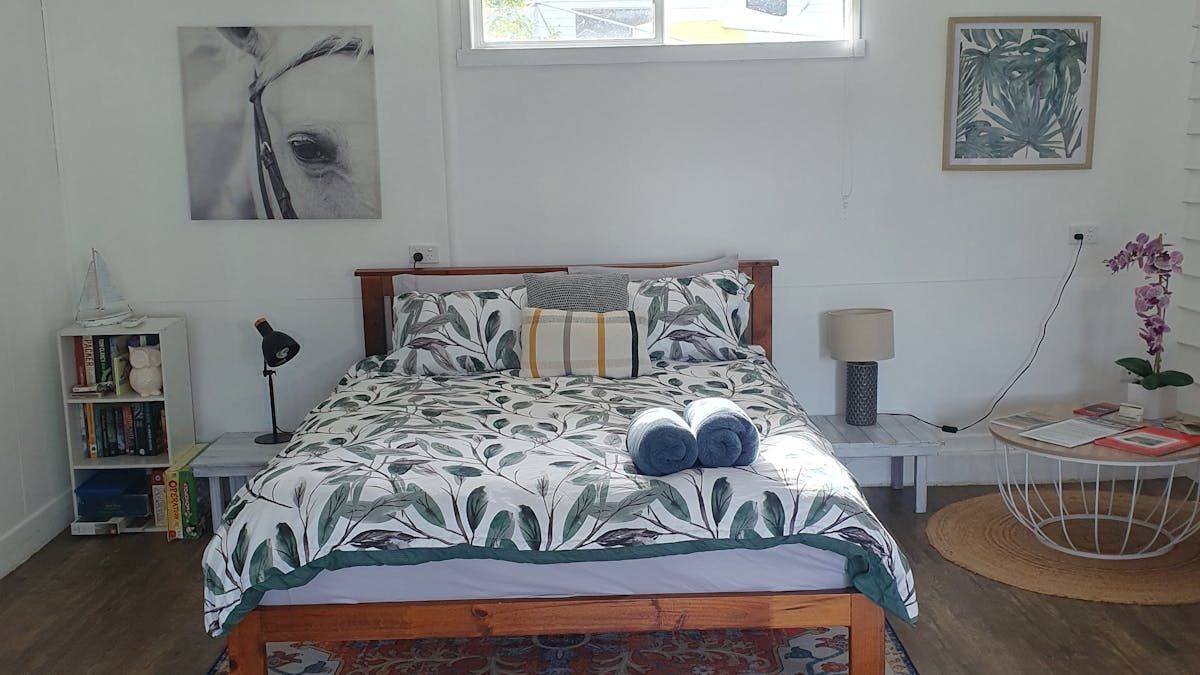 Queen bed