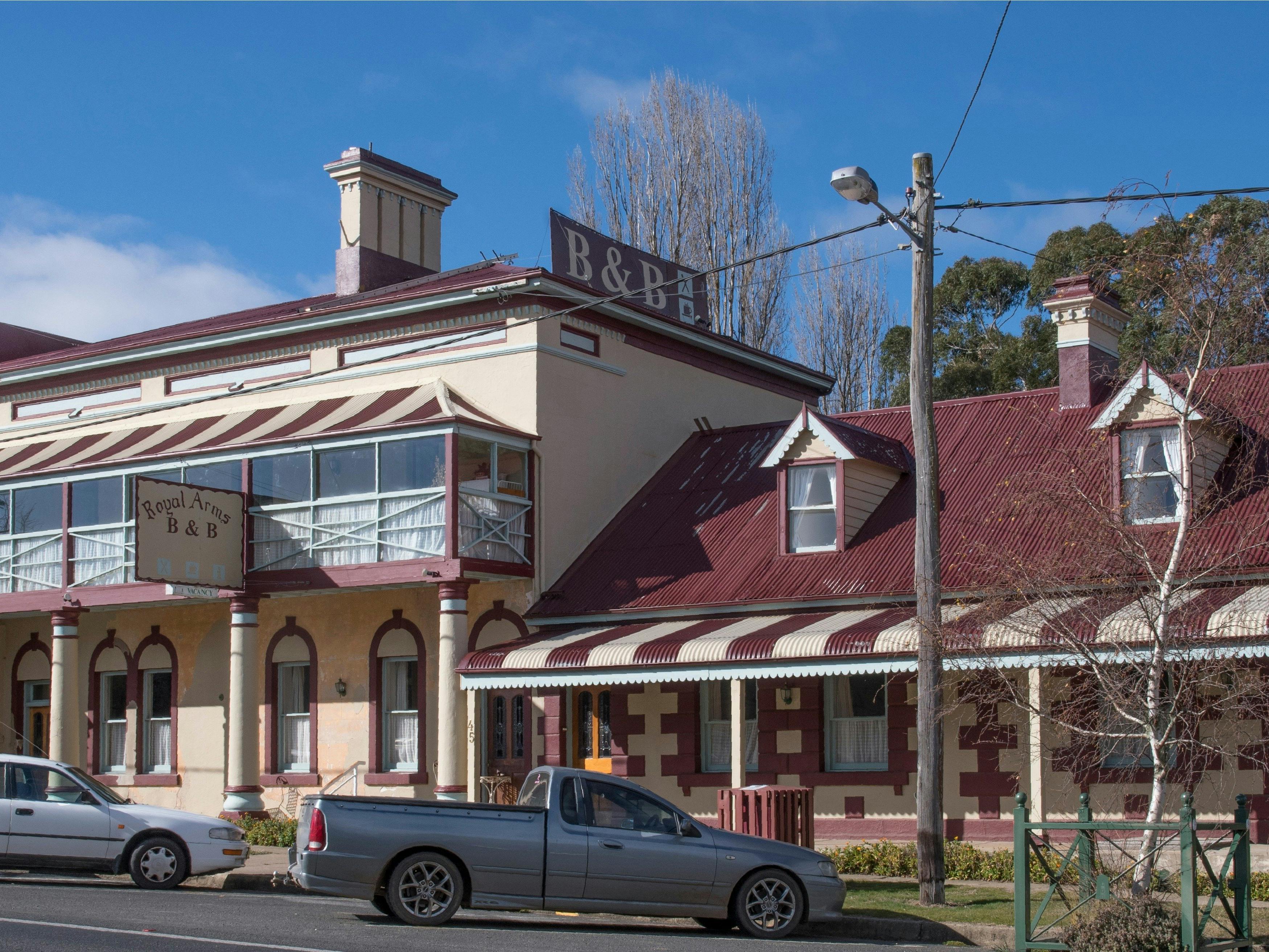 Royal Arms Guesthouse