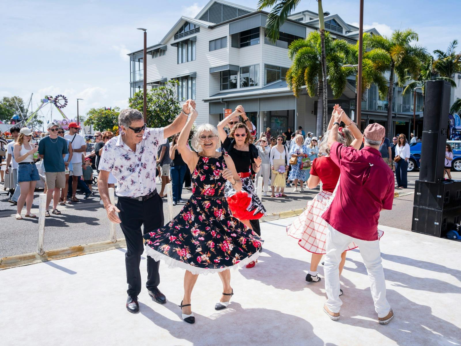 Great Barrier Reef Festival - Retro Dancers