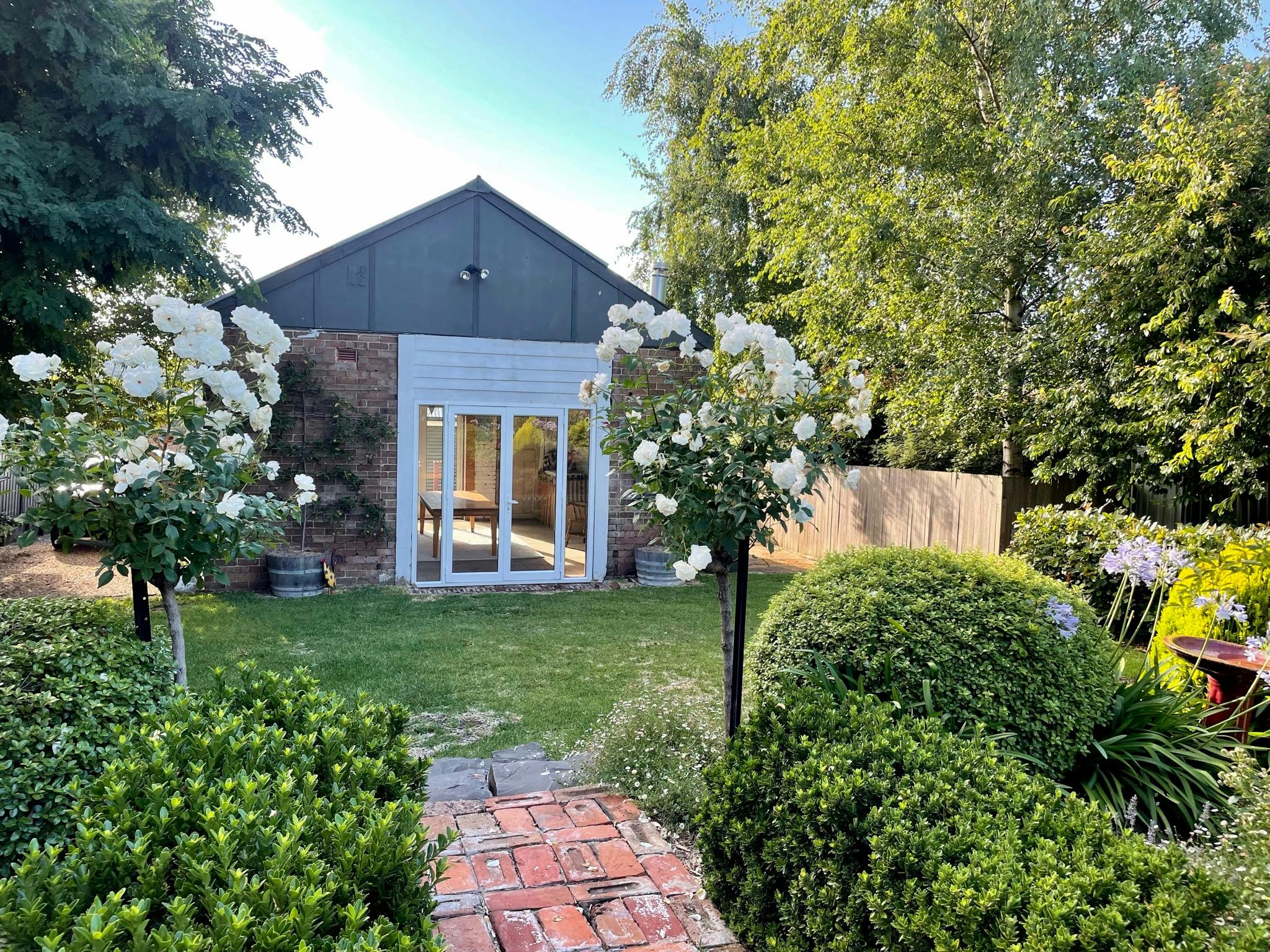 Old Bakery Cottage Millthorpe NSW Holidays & Things to