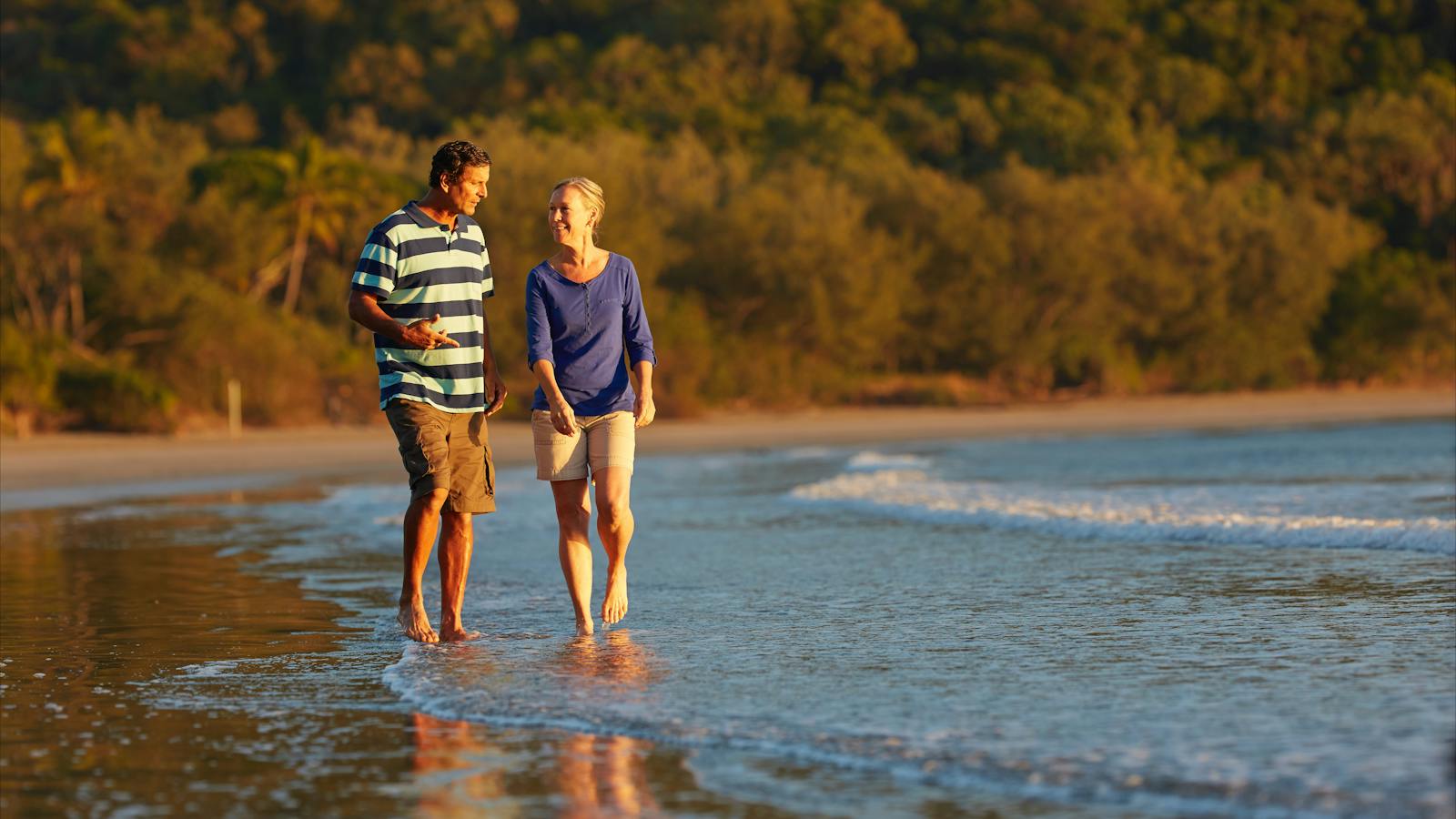 Walks on Cape Hillsborough beach