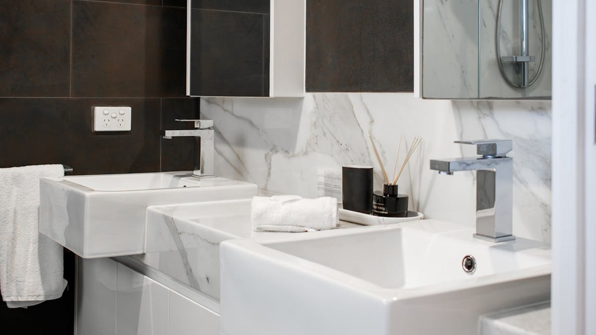 2 bedroom unit in Mermaid Beach - bathroom 2 bedroom unit in Mermaid Beach - bathroom