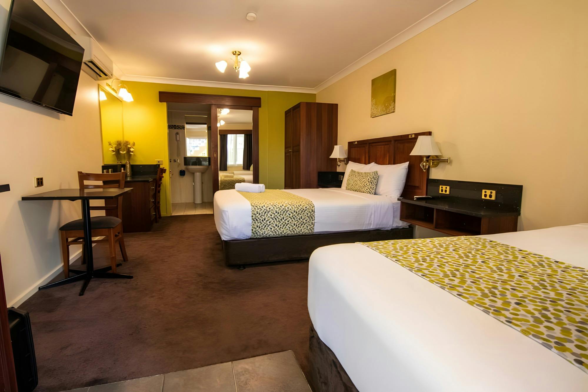 twin room