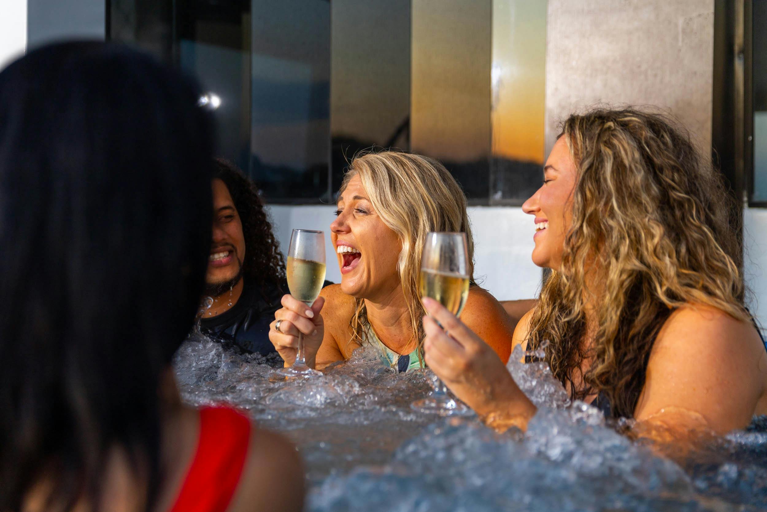 Coomera Houseboat Holidays