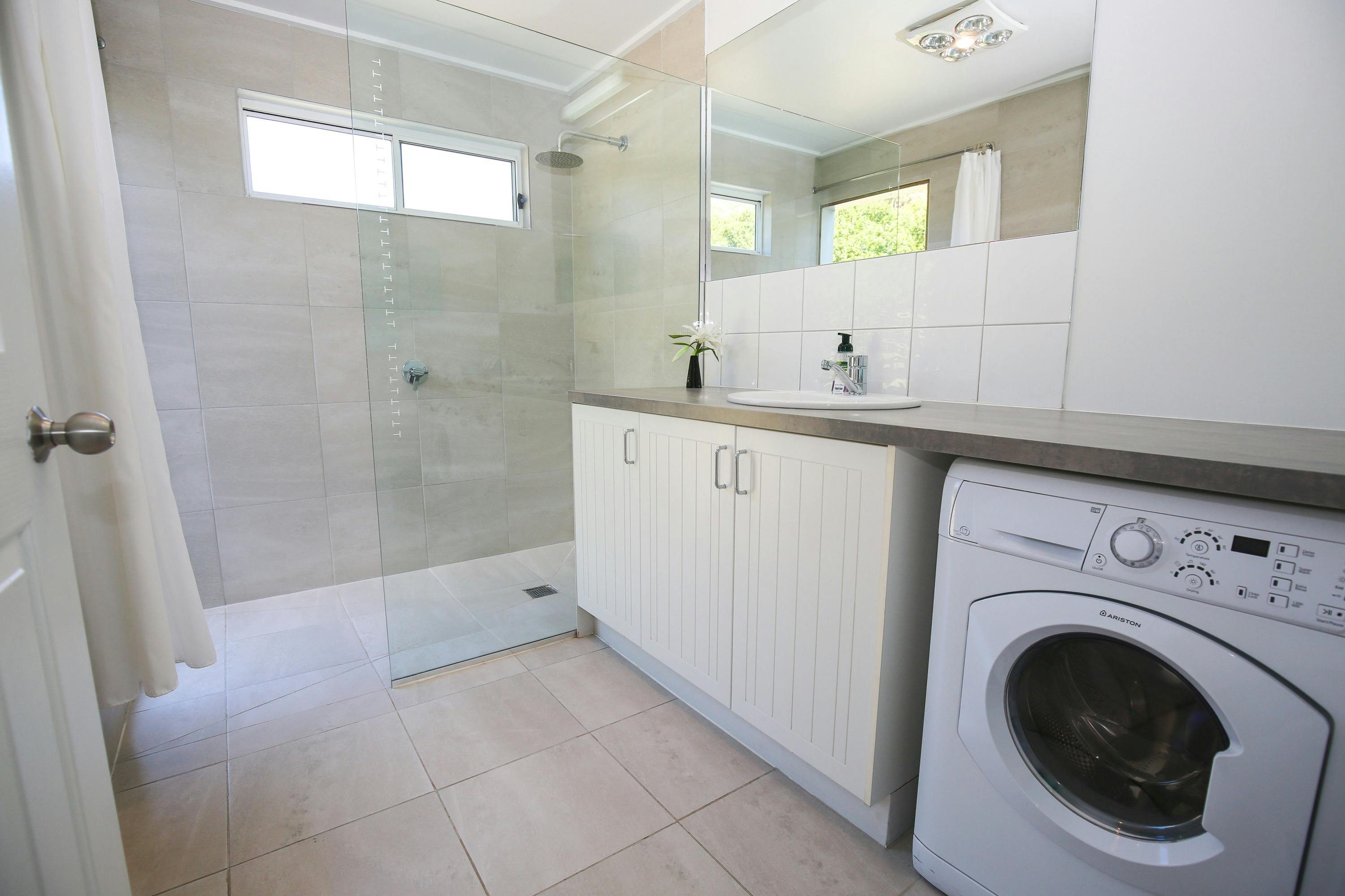 Abby's Cottage bathroom with laundry