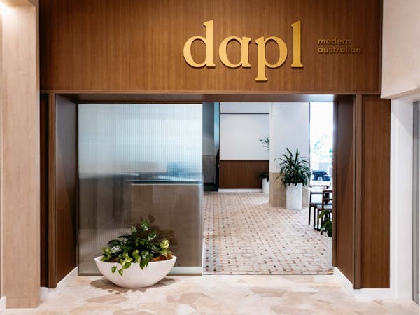 Entrance to dapl restaurant.