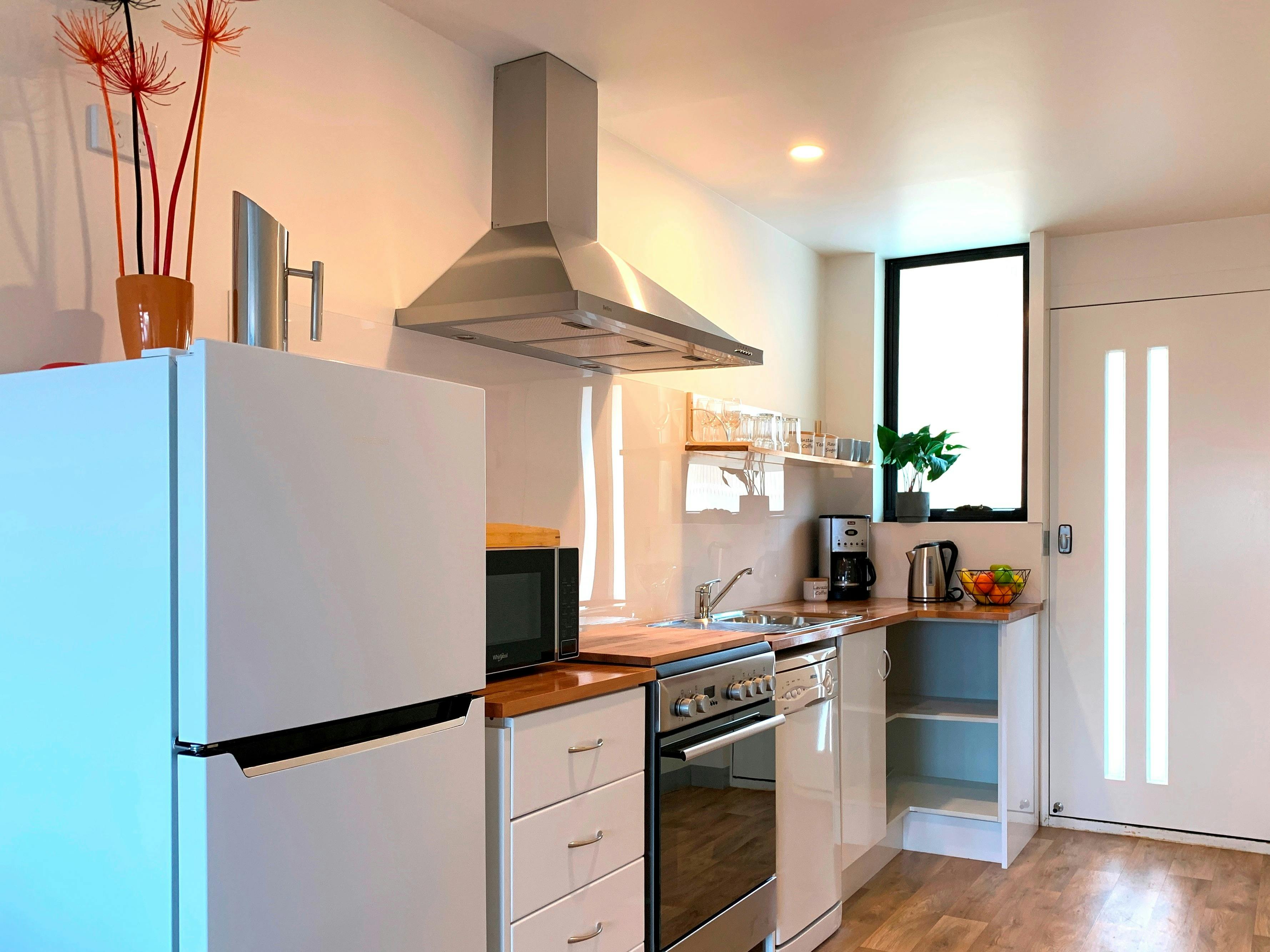 Fully equipped full size kitchen with plenty of cutlery & crockery, dishwasher, microwave & oven