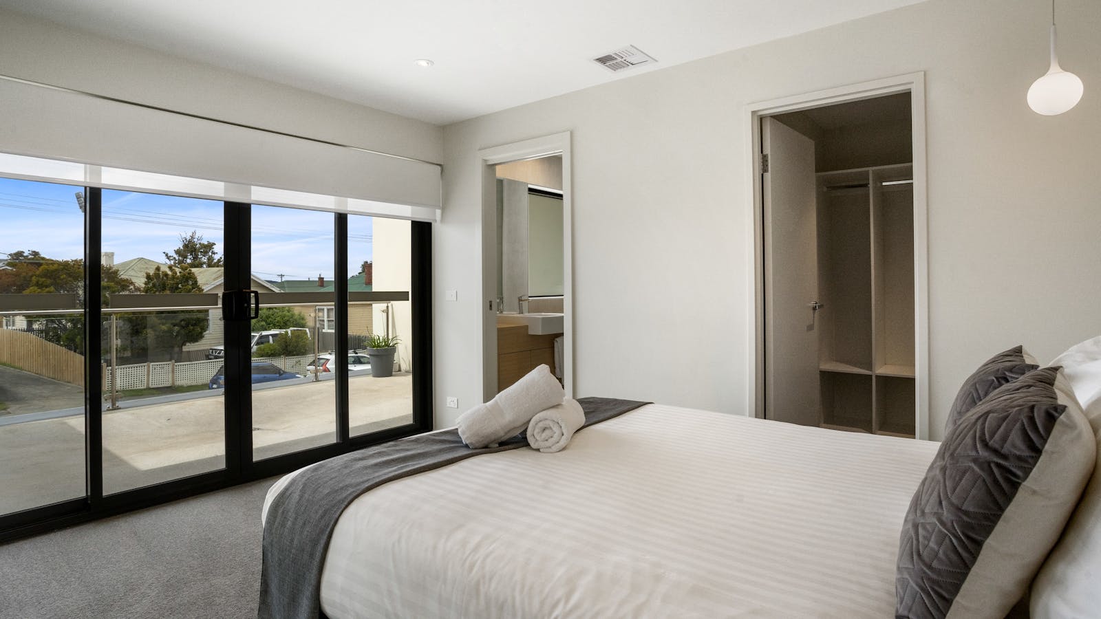 Bright and spacious apartment - some apartments with ensuites