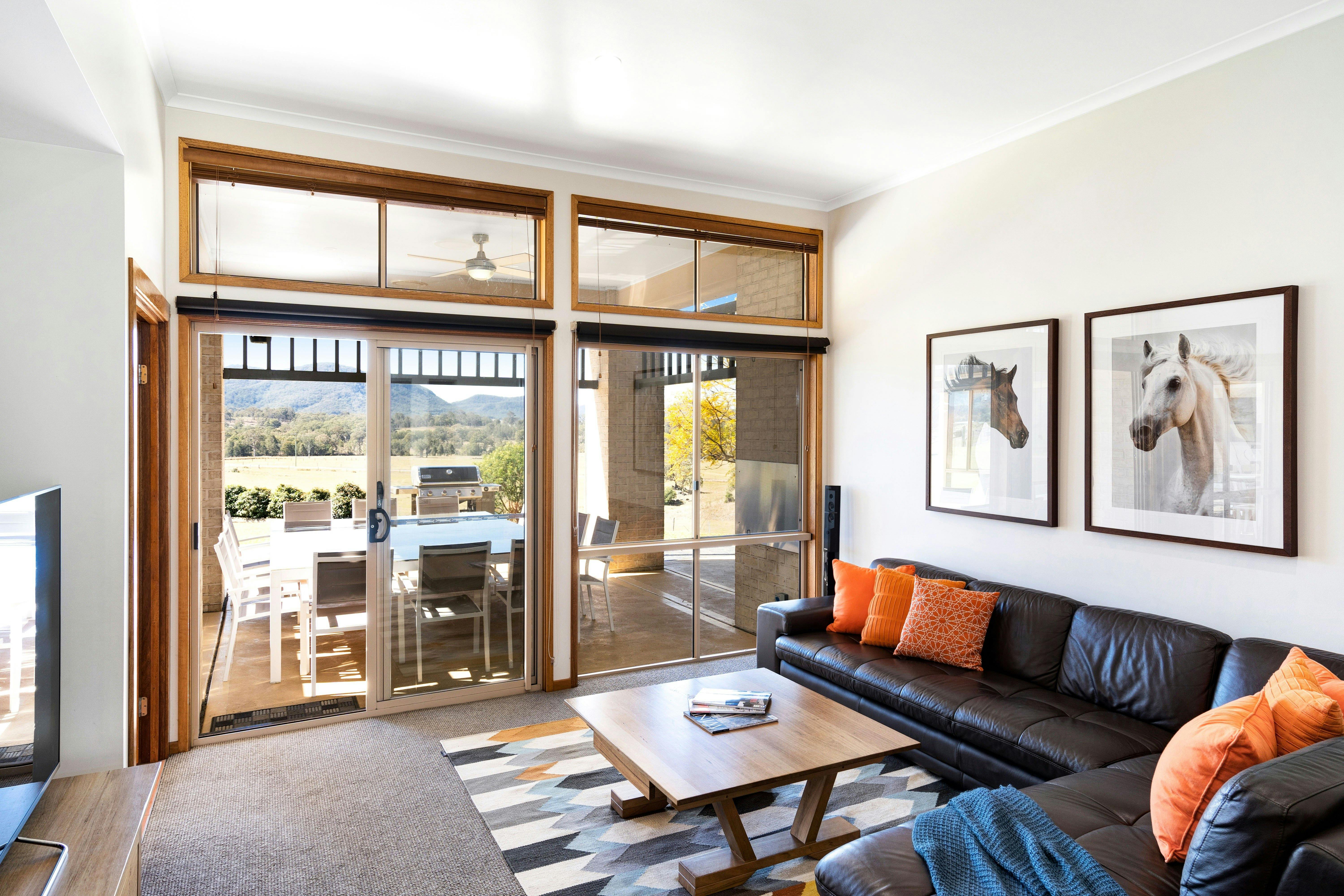 Hillbrook Estate - Lounge and Outdoor Dining