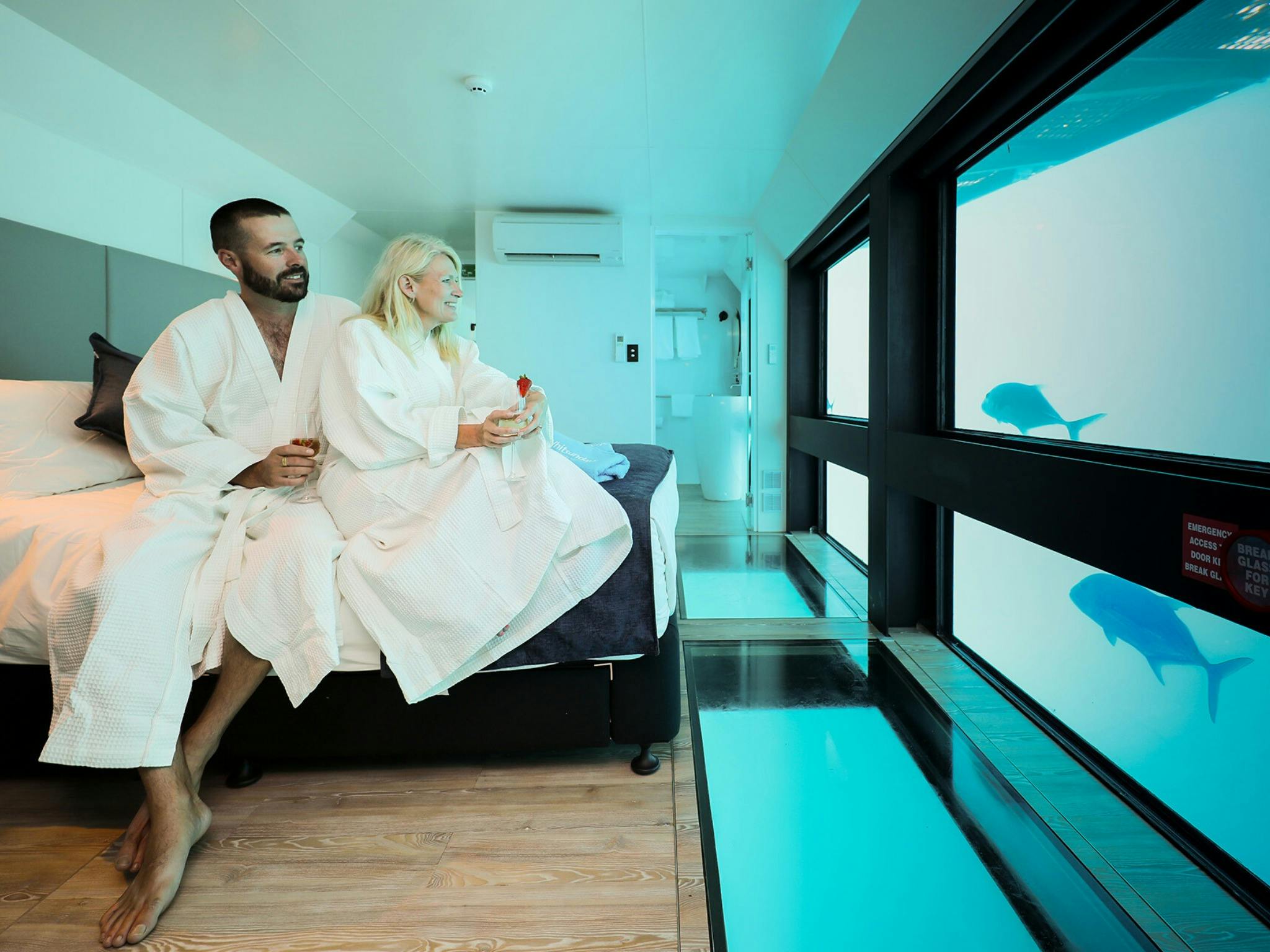 Couple in Reefsuite