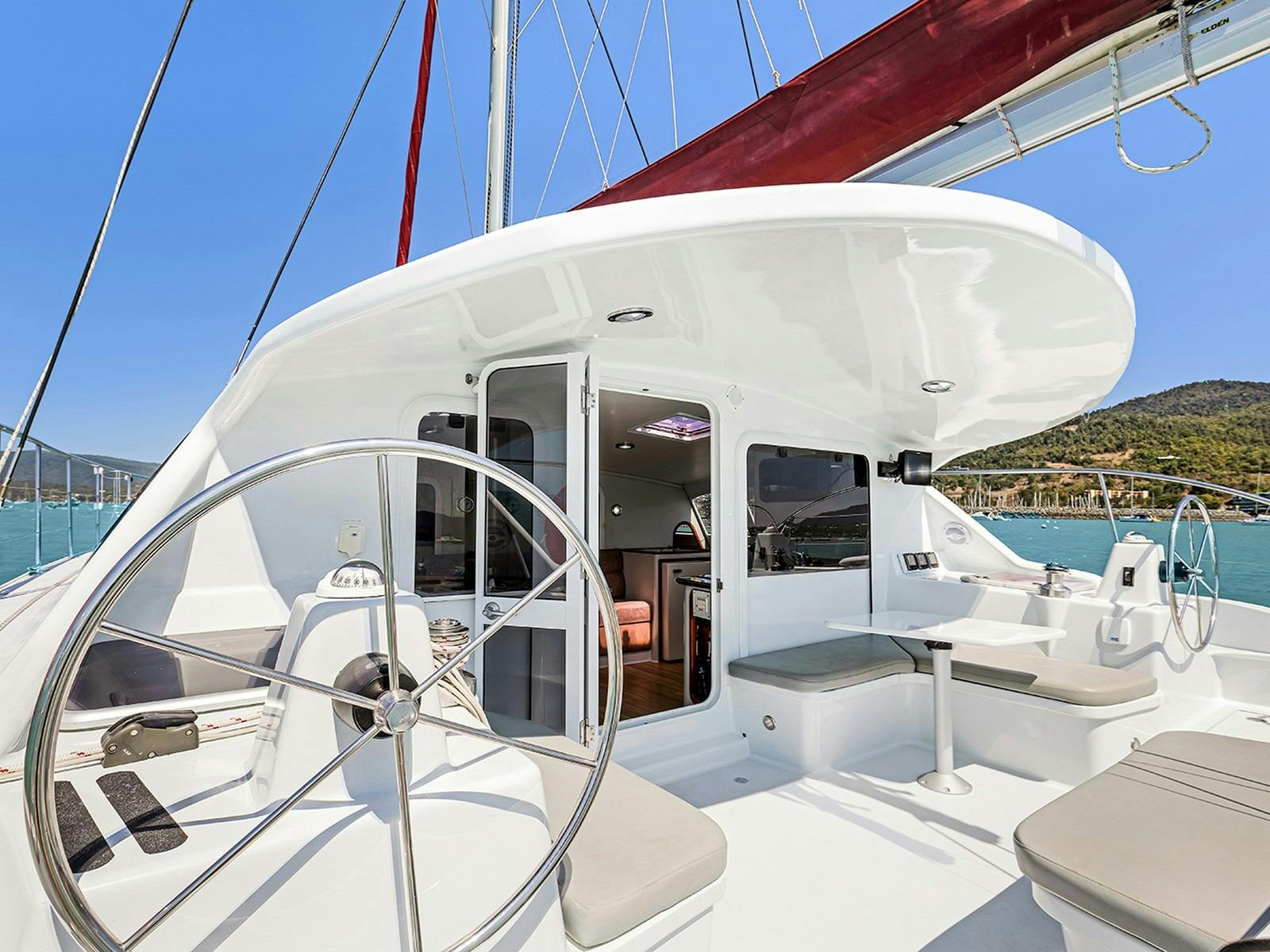 Latitude 1035 - aft deck