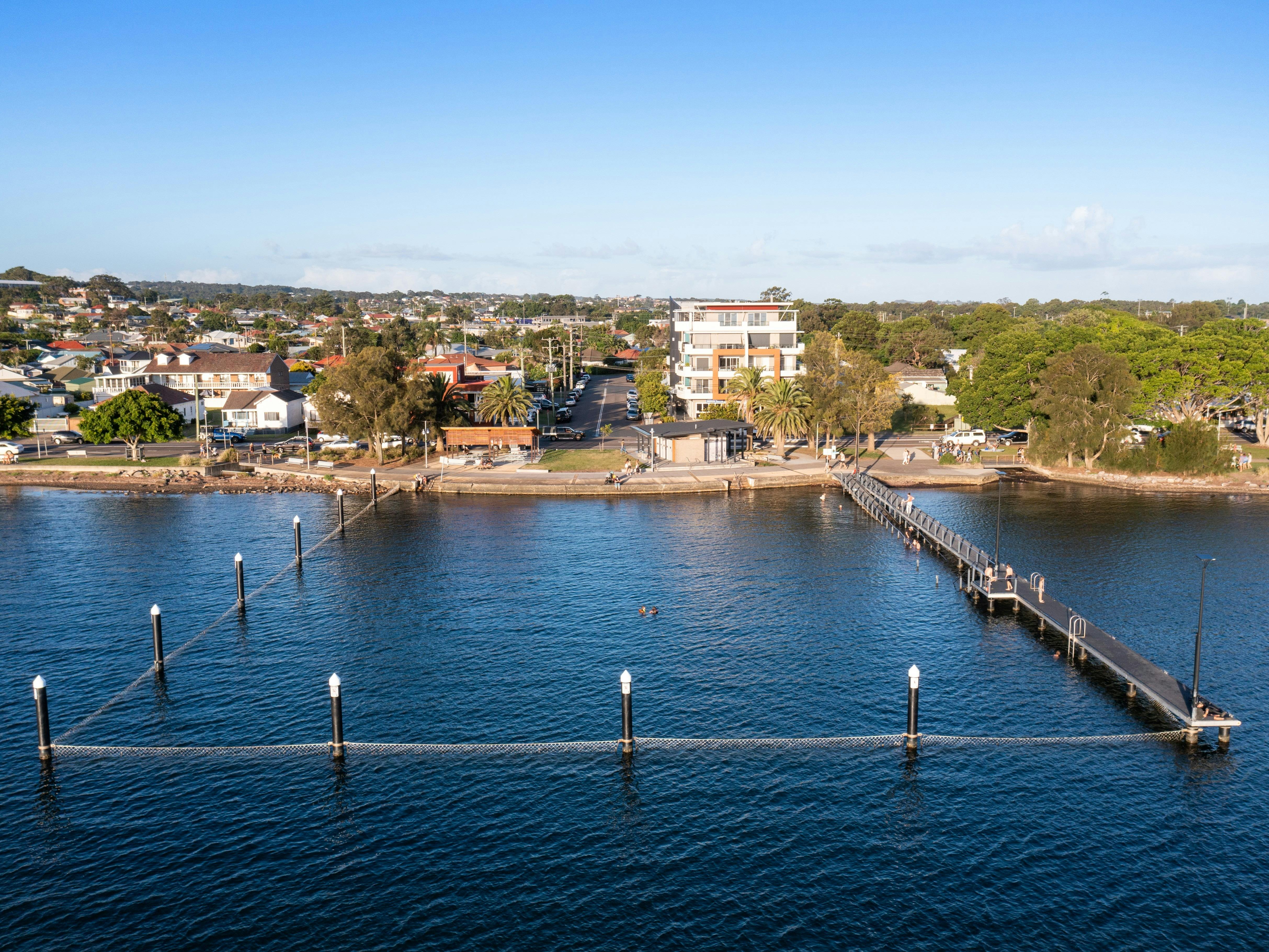 ベルモント・バスとフォアショアの空中写真
