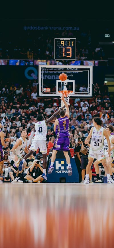 Shaun Bruce taking a jumpshot for the Sydney Kings at Qudos Bank Arena