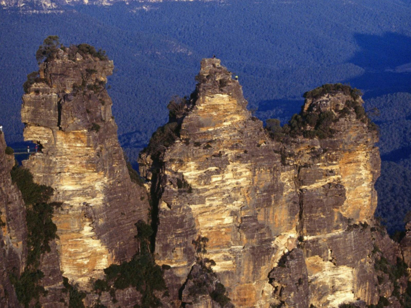 The Three Sisters in Katoomba The Three Sisters in Katoomba