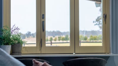 Le Roi burrow window dining view