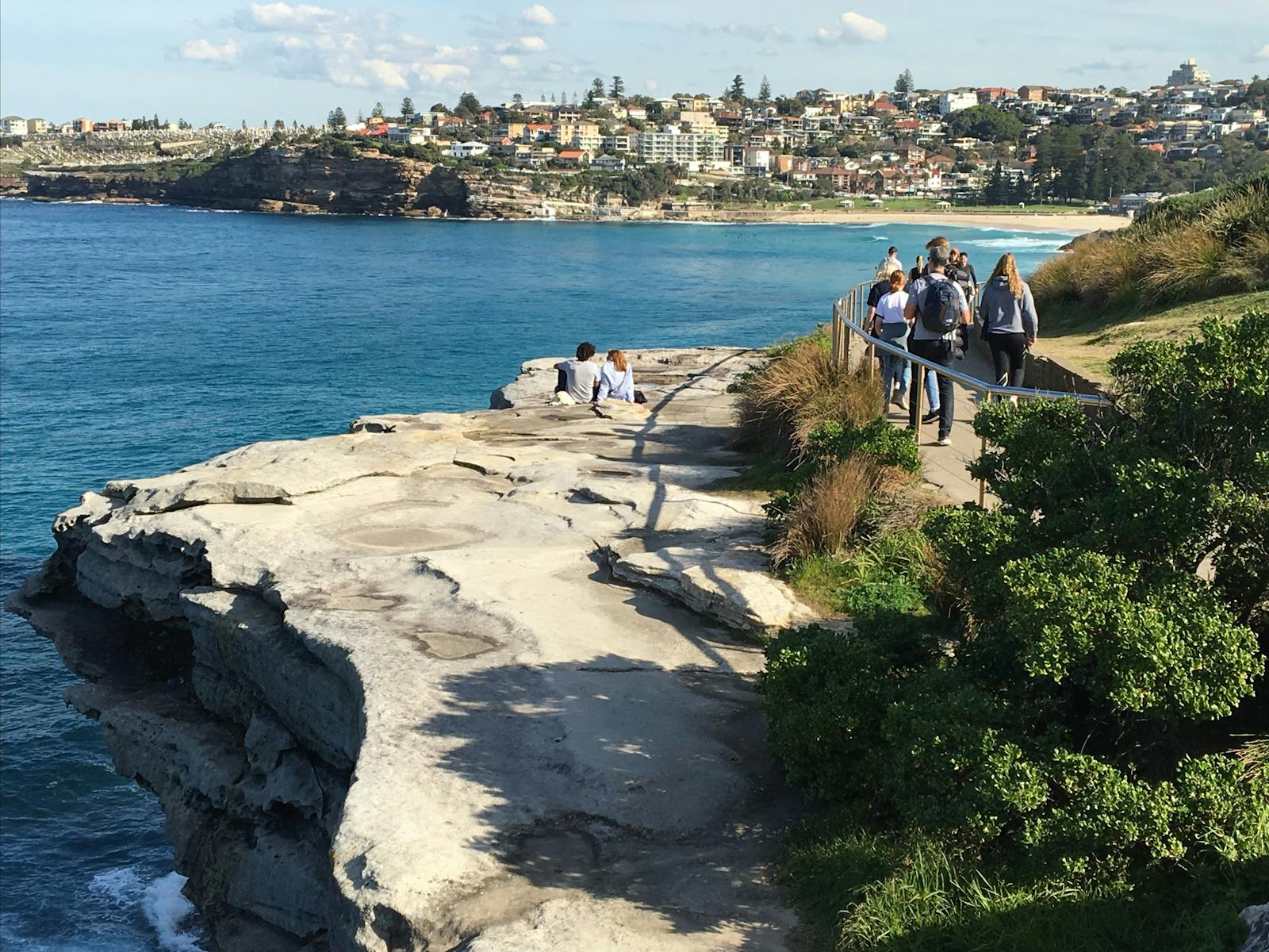 Bronte 해변을 바라보고 있는 Bondi to Tamarama 해변