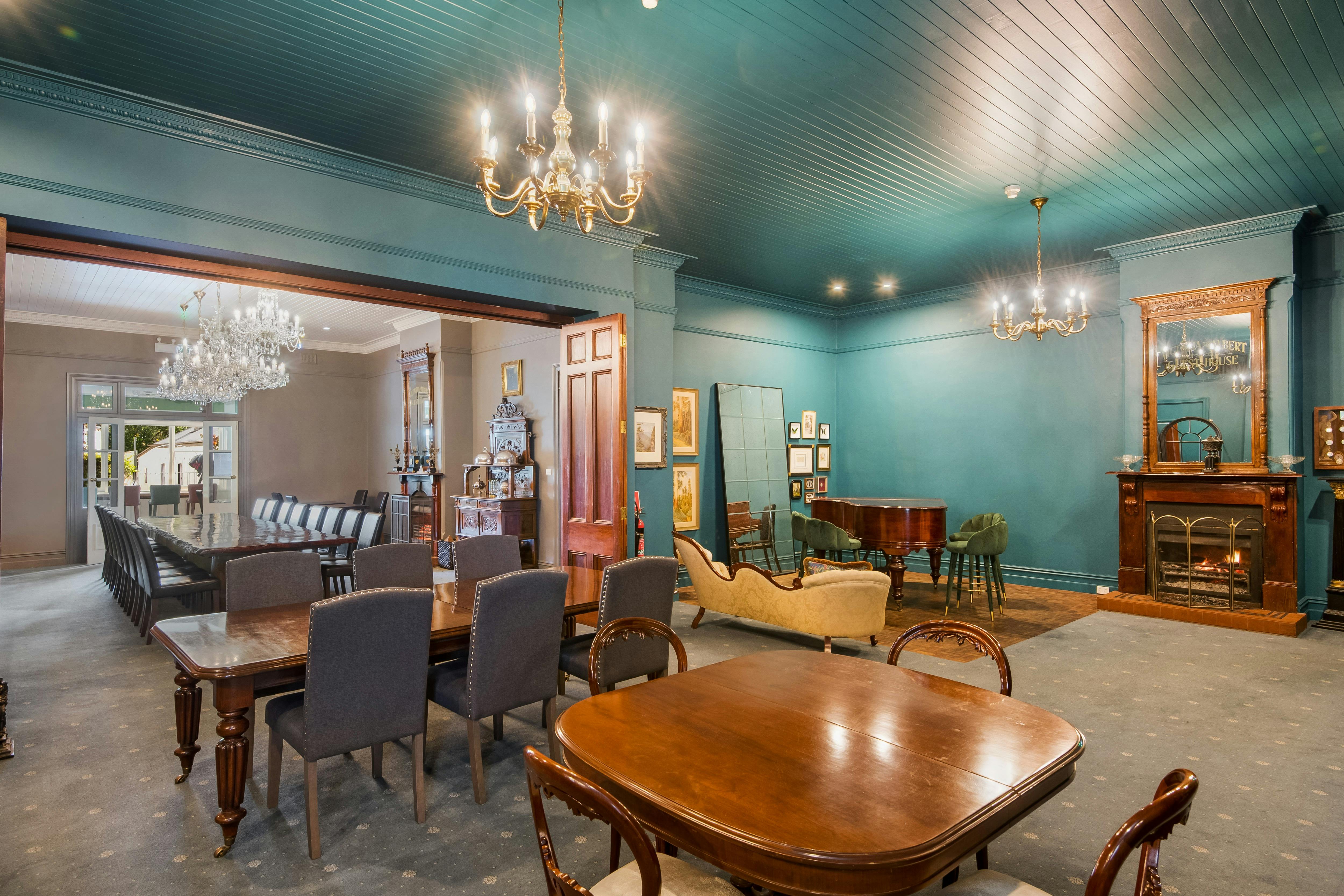 Restaurant dining room