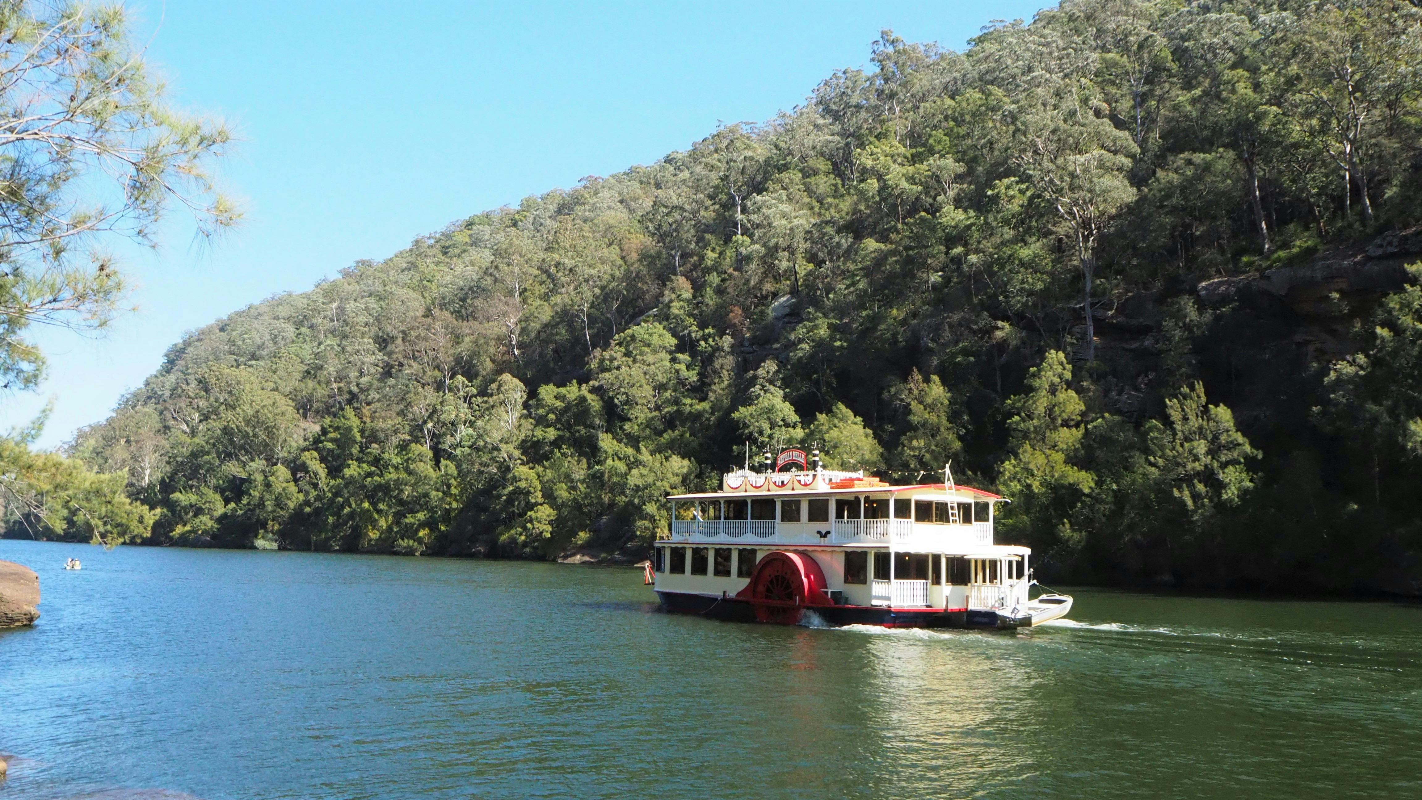 Nepean Belle Paddlewheeler