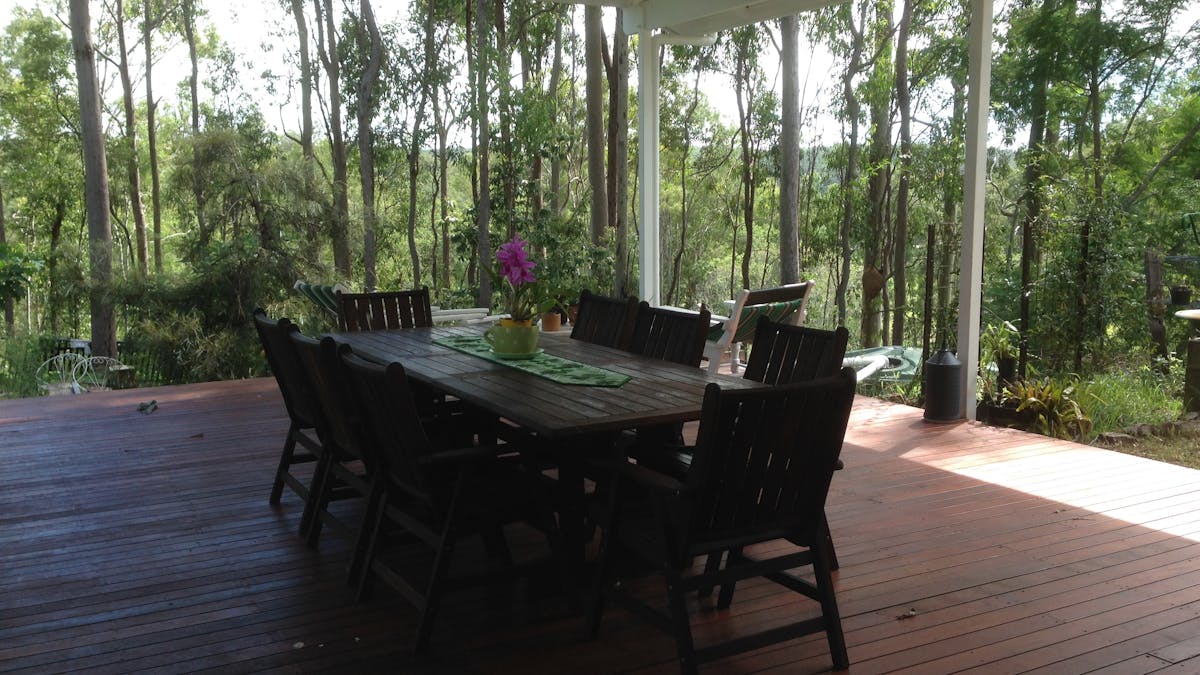 Breakfast among the trees
