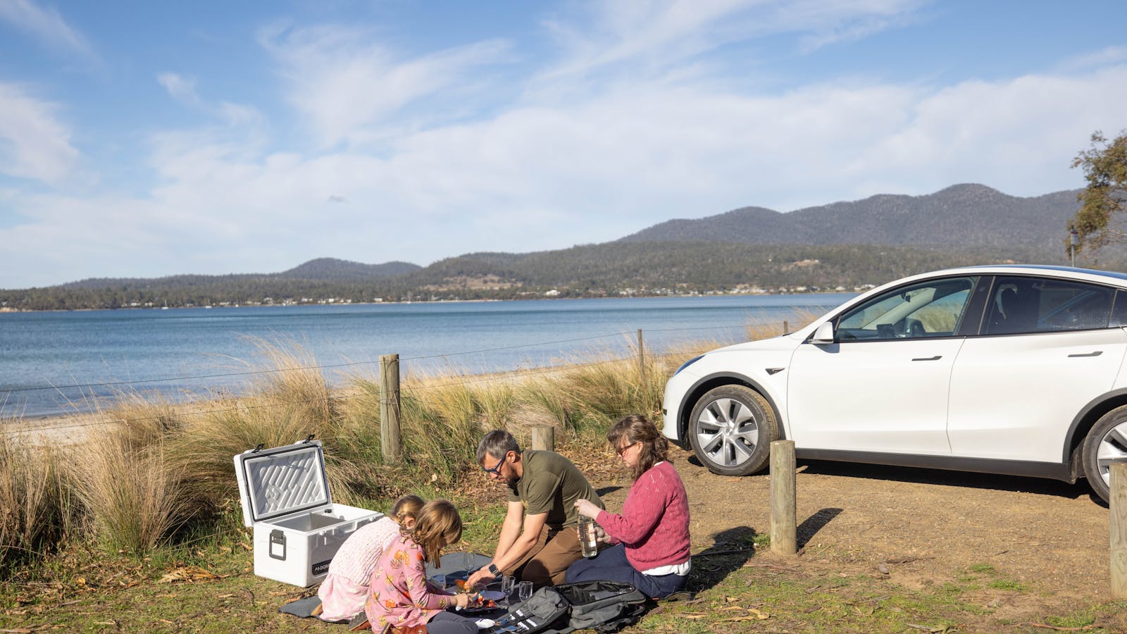 Access to complimentary add-ons (e.g. ice box, picnic equipment, child seats, bike carriers).