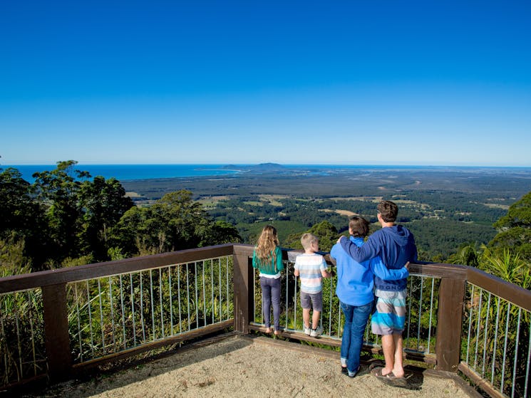 Yarrahapinni Lookout