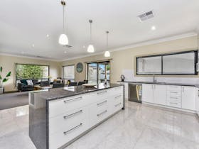 #mountgambieraccommodation#mtgambieraccommodation#mtgambierapartments#staymountgambier#alohamtgambie