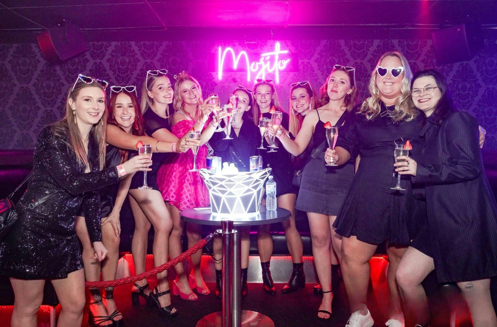 Cocktails Nightclub