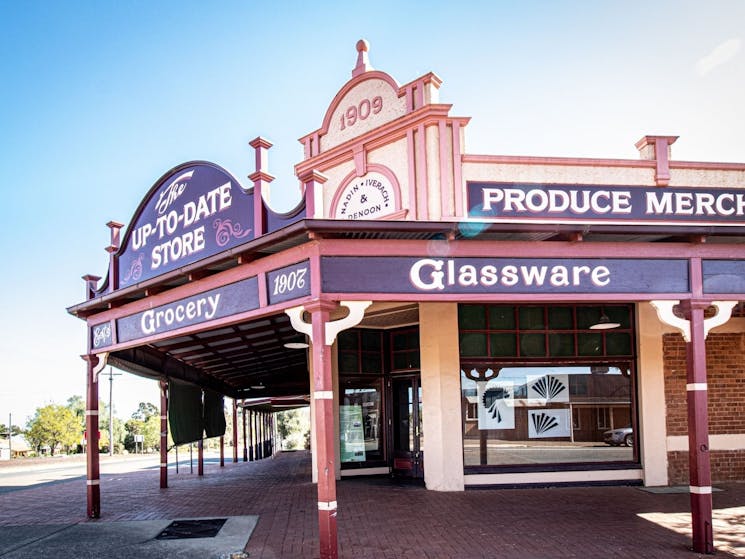 Up to Date Store, Coolamon