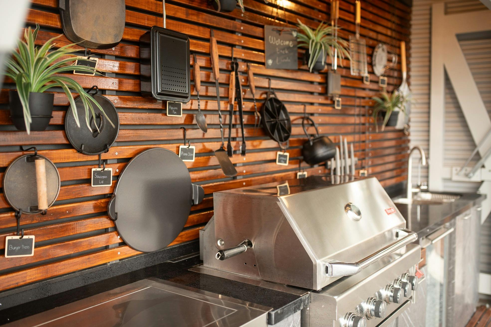 Ophiuchus Outdoor Kitchen, Bubbletent Australia, camp cooking NSW Capertree Valley