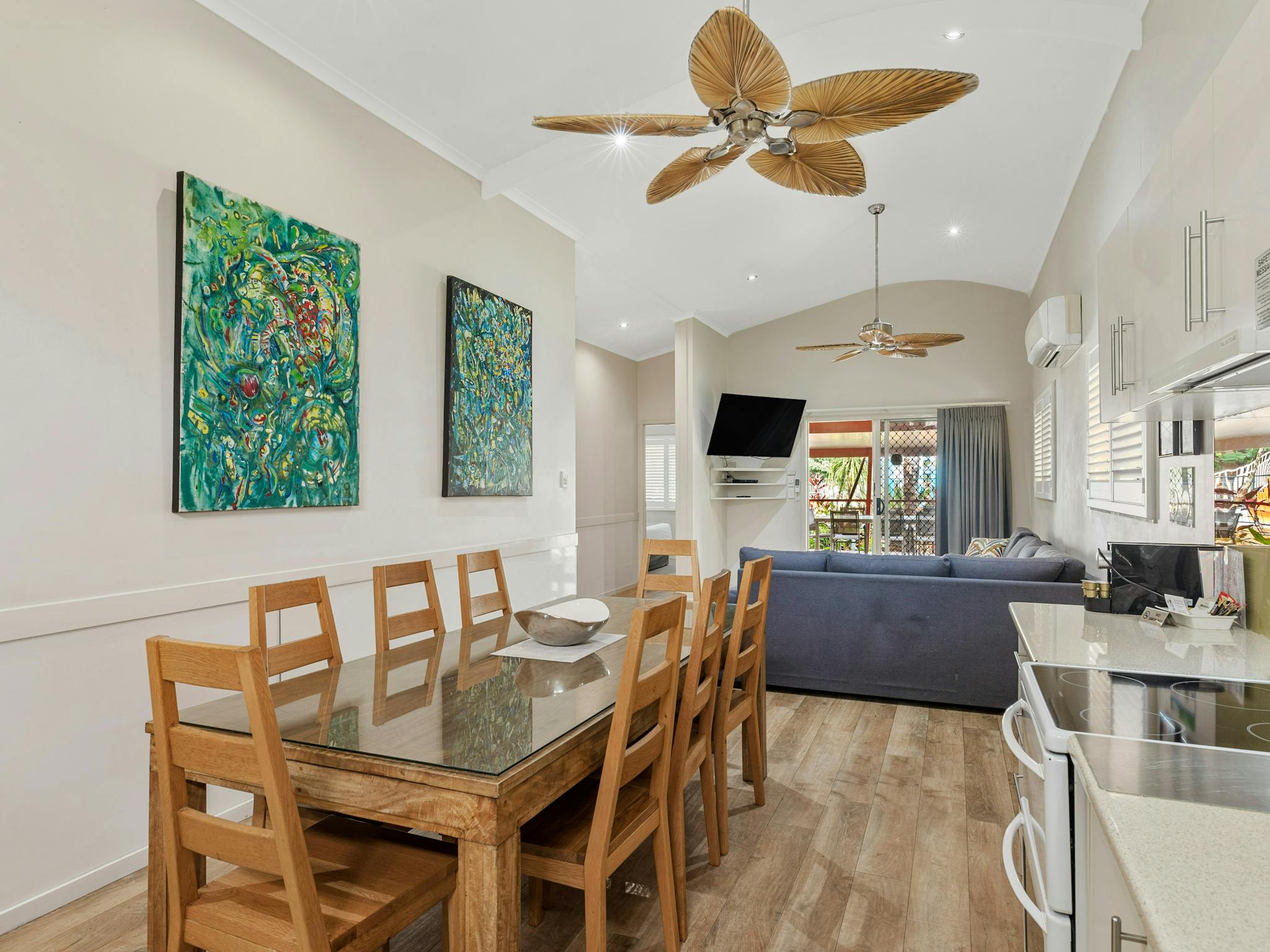 3 Bedroom Poolview Condo 3 Bedroom Poolview Condo