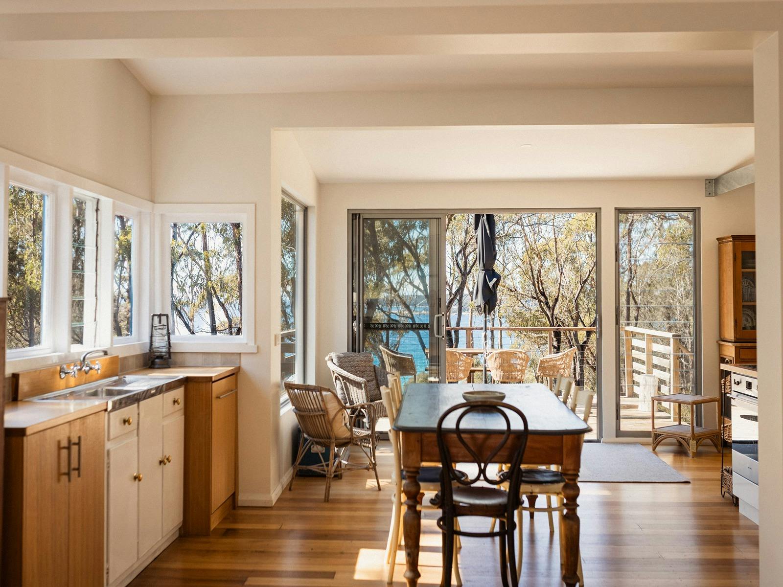 Dining/Kitchen