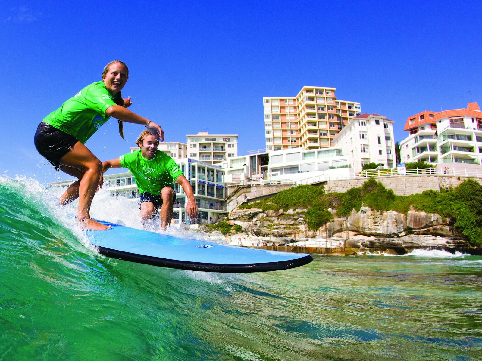 서핑 강습 포함