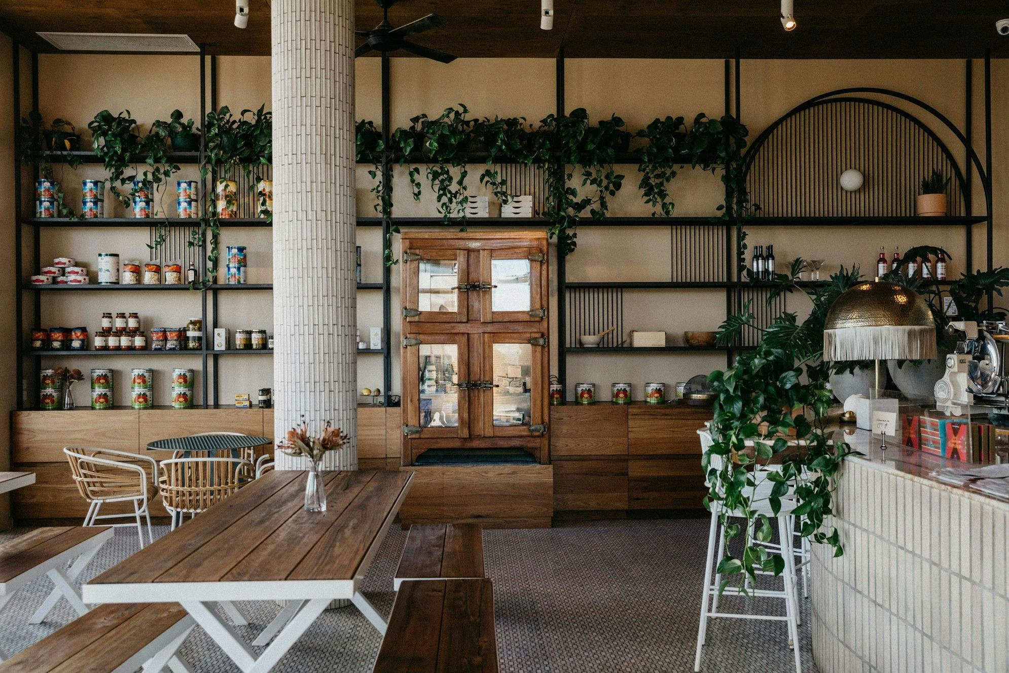 Blacksmith Provedorere Interior