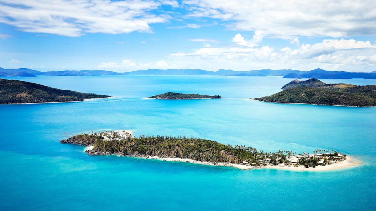 Daydream Full Island looking East to Molle Islands