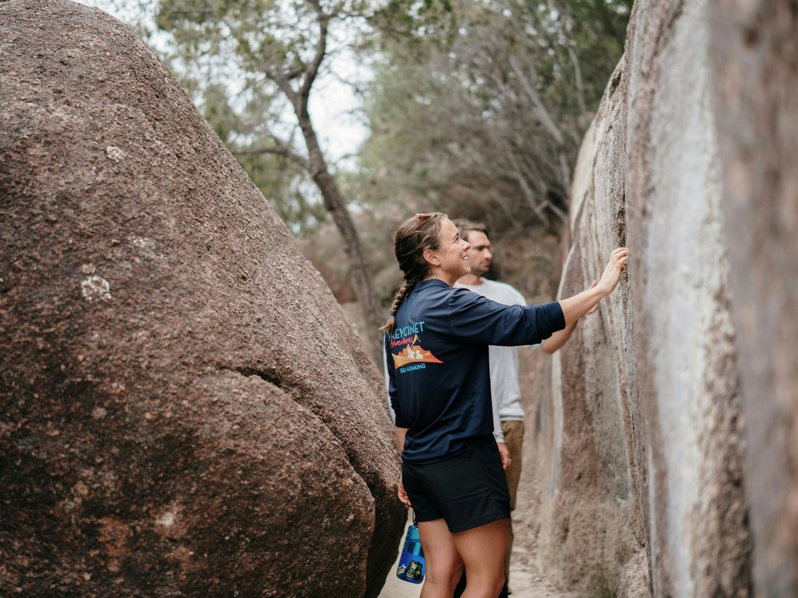 Freycinet walking tour to Wineglass Bay lookout