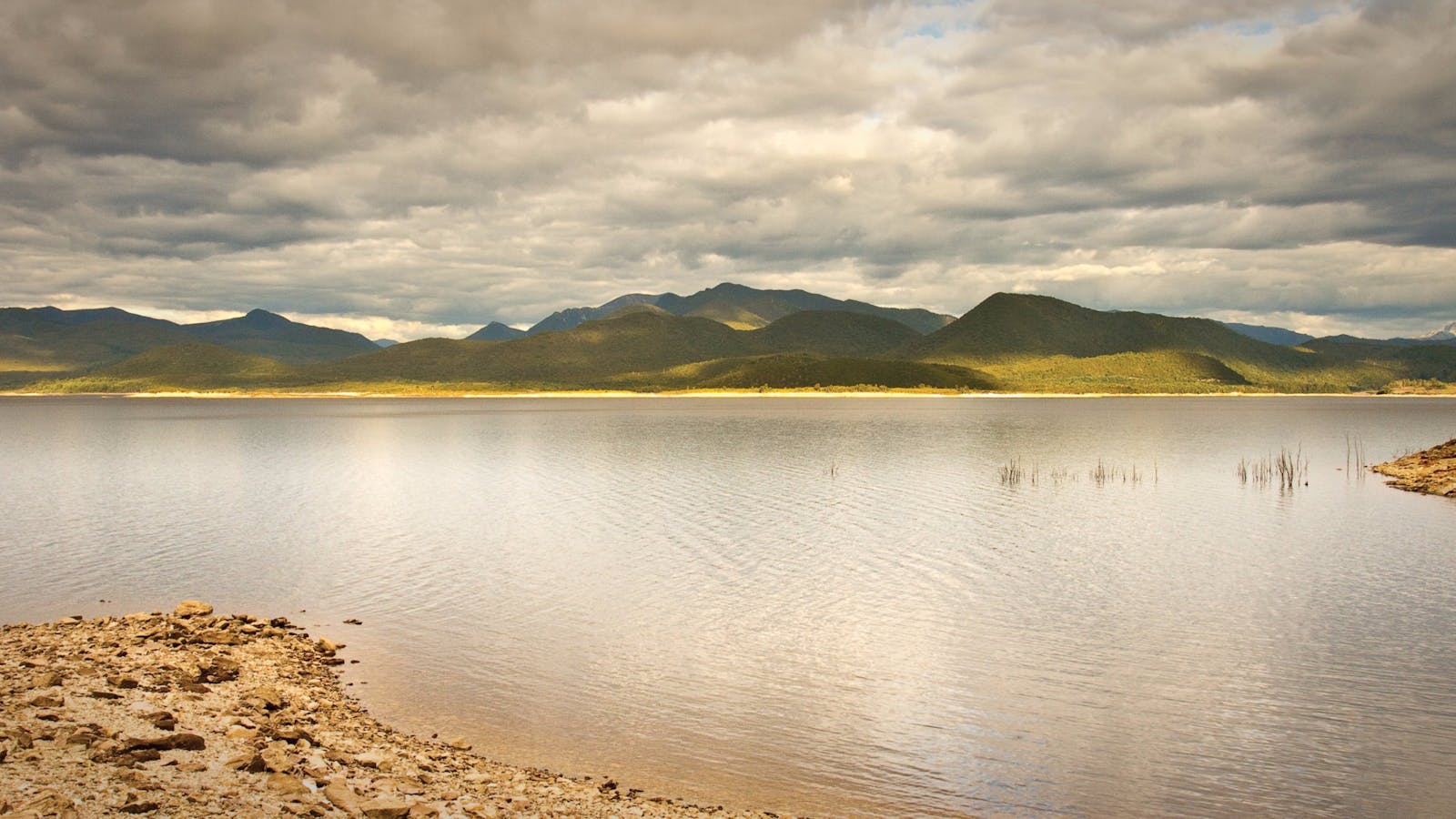 Lake Burbury
