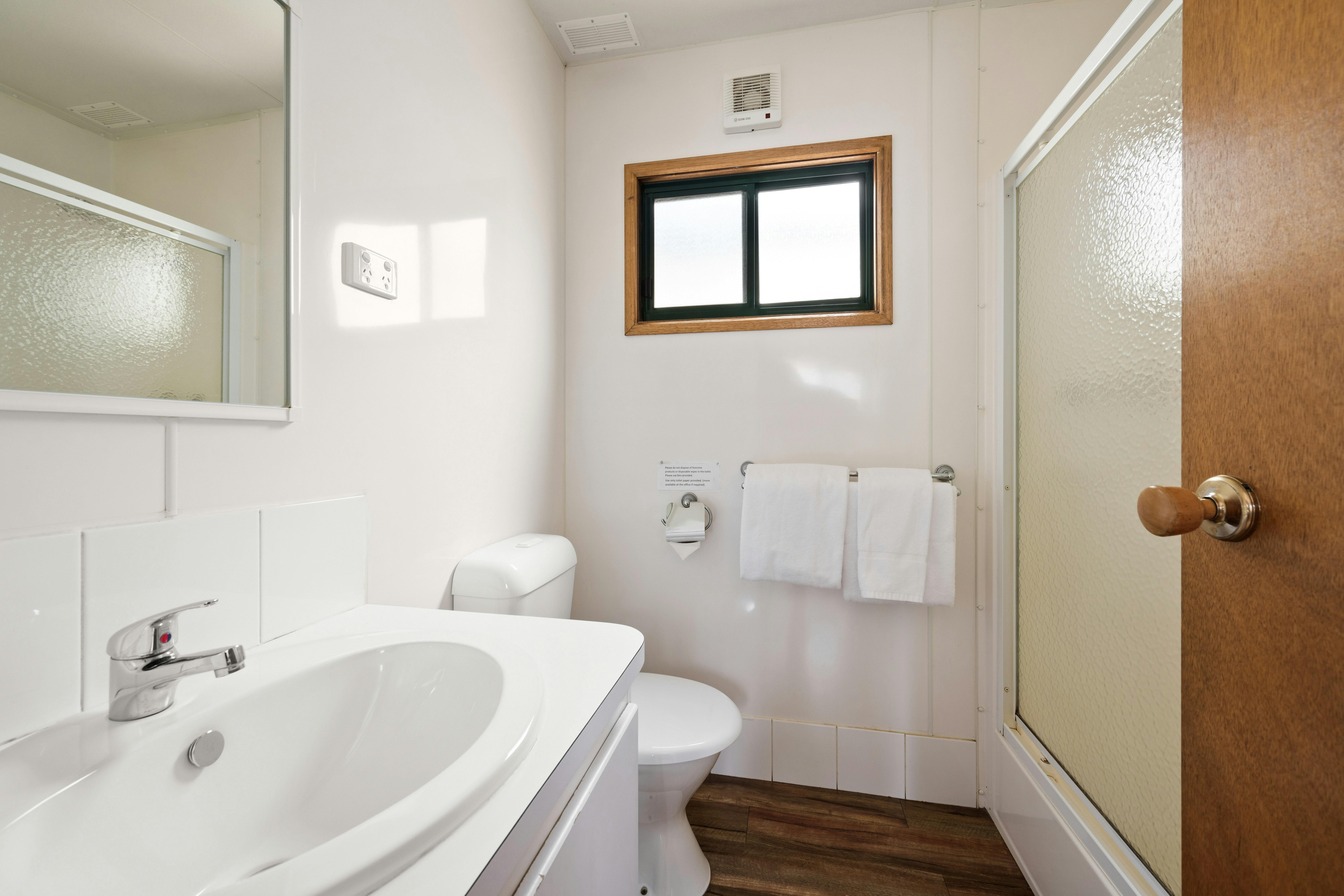 Supreme cabin Bright accommodation Park