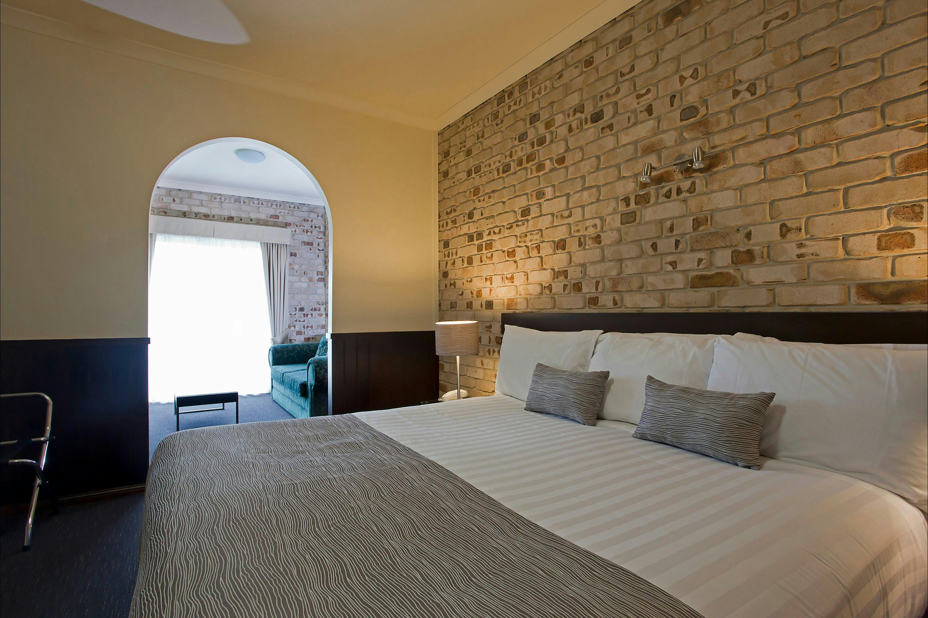 Executive King Spa Room