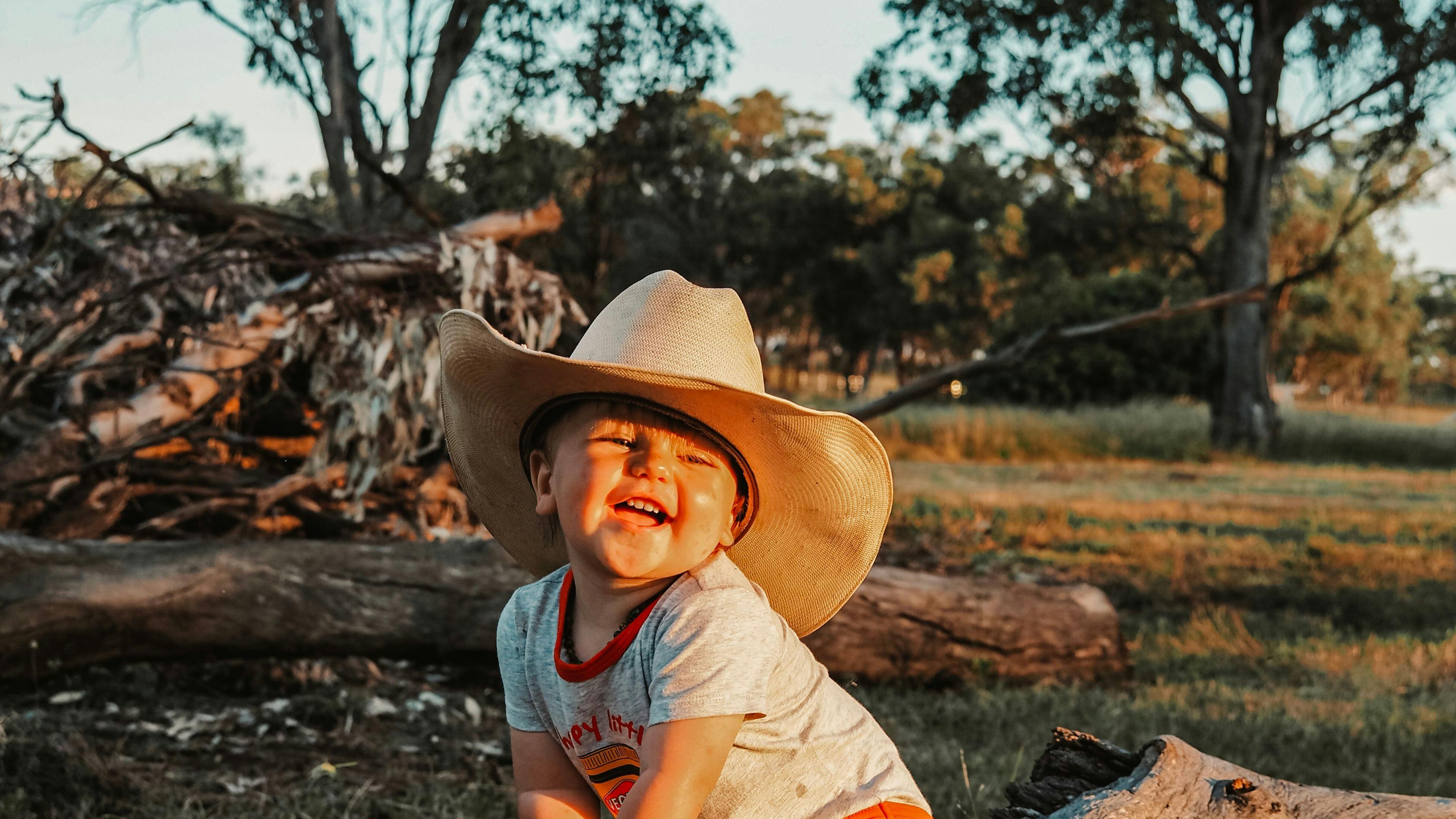 Space for kids to roam! Keep an eye peeled for Aussie wildlife. We often have roos bounding down the bottom paddock, the odd iguana and lots of gorgeous, chattering  native birds.