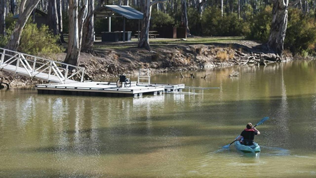 Edward River Bridge picnic area