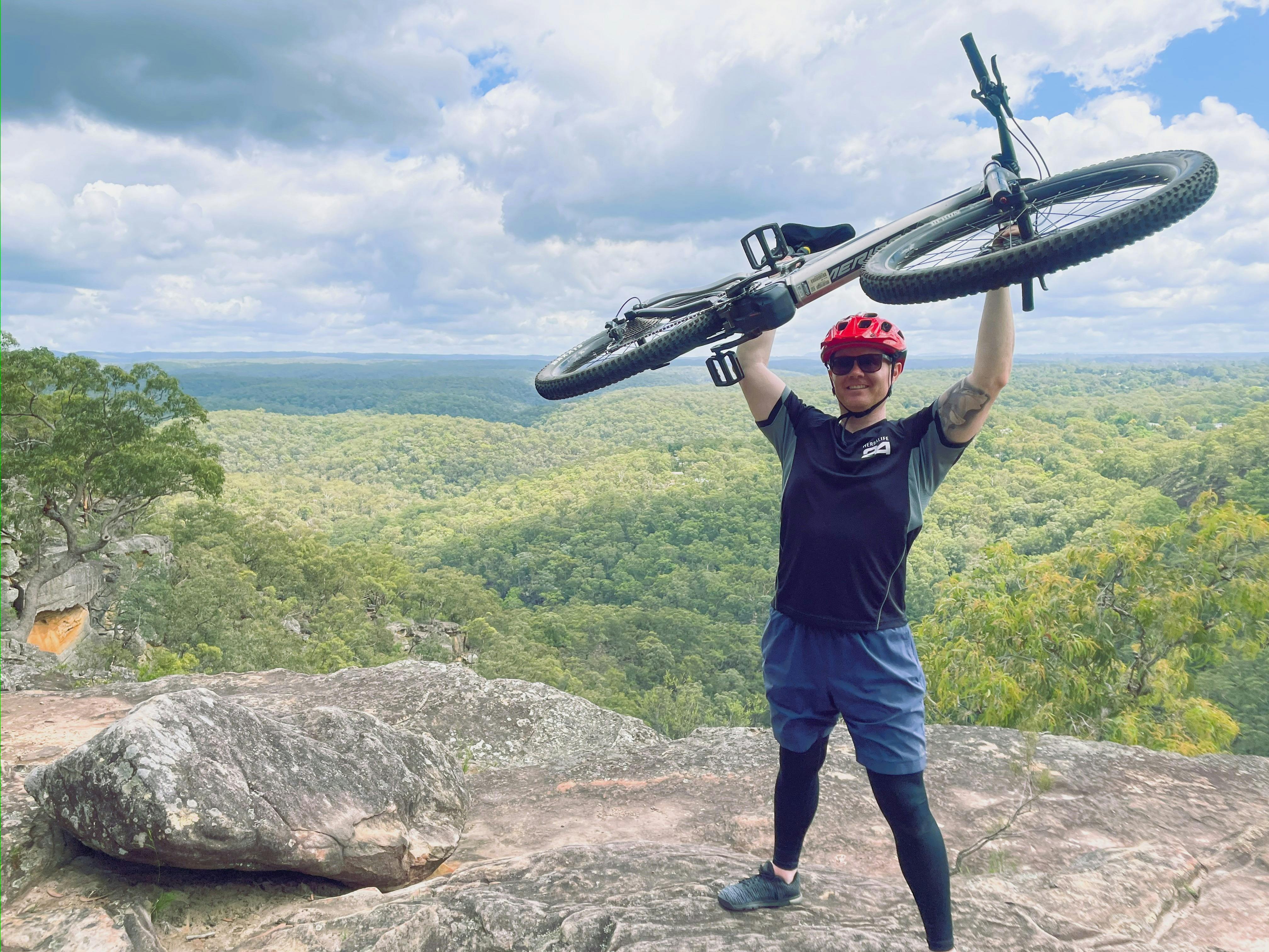 Blue mountains biking ebike