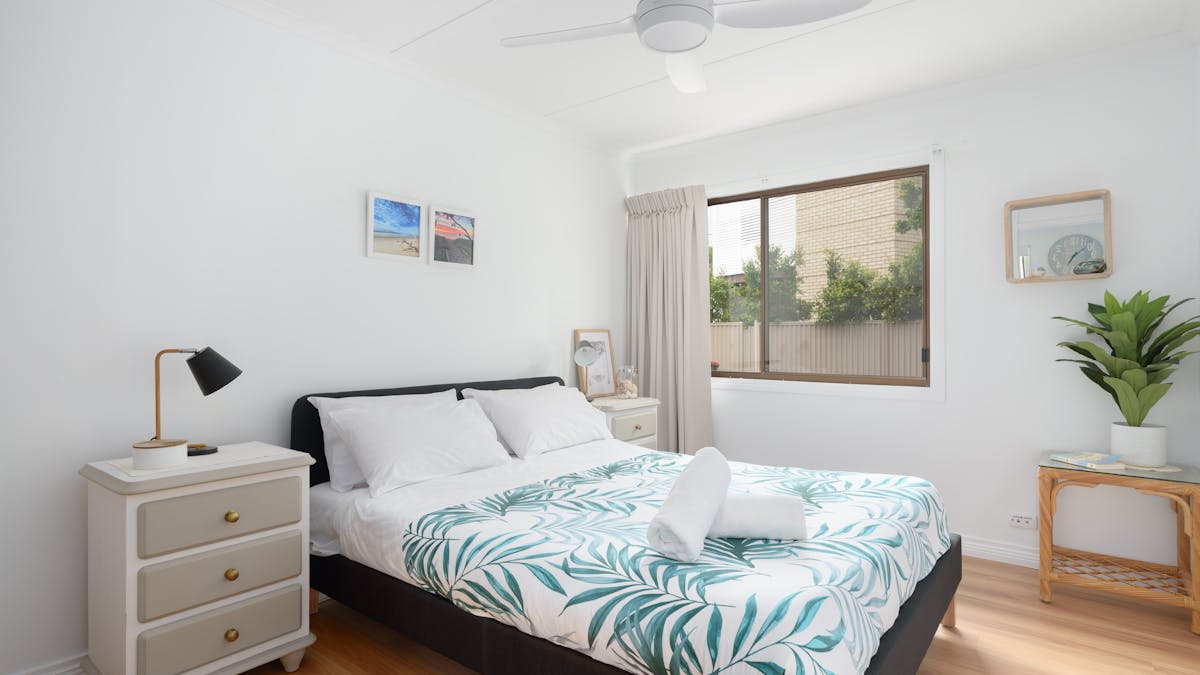 2nd Bedroom with Queen Size Bed