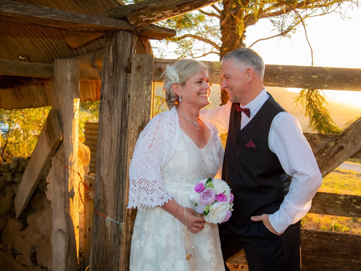 Wedding couple rural sunshine coast Malenyweddingphotography